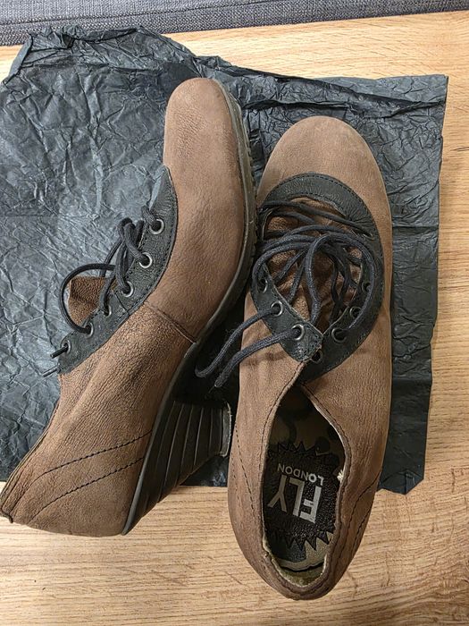 Обувки Fly London