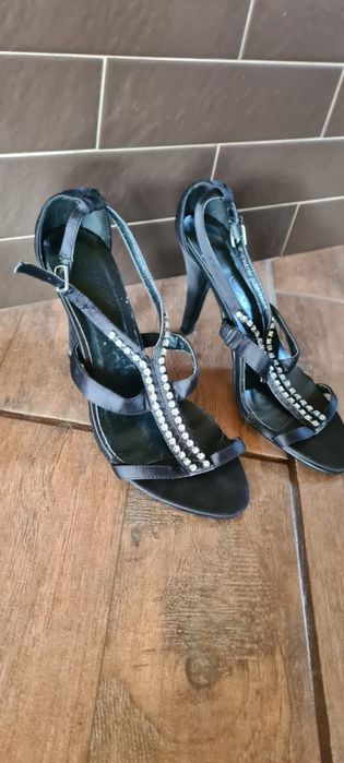 Vand 4 p sandale elegante