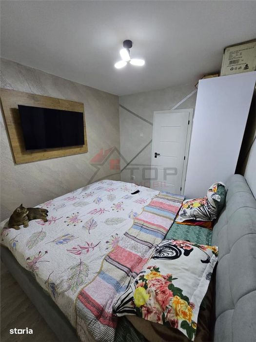 Etaj 2 - Lunca Cetatuii 4 camere decomandat cu 2 bai, bloc din ''97