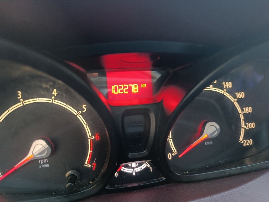Ford Fiesta Titanium 1.25 Benzina | 2011 | 102.272 km reali | 2.000 €