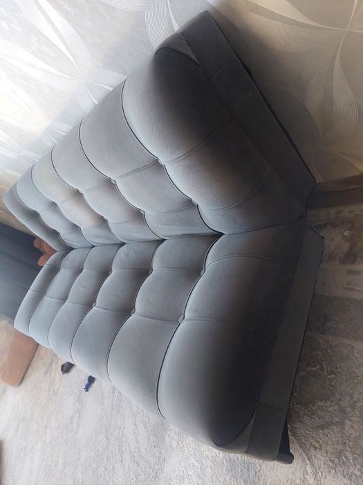 Срочно продам диван