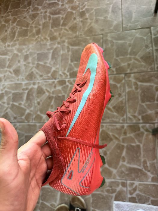 Ghete de fotbal air zoom roz