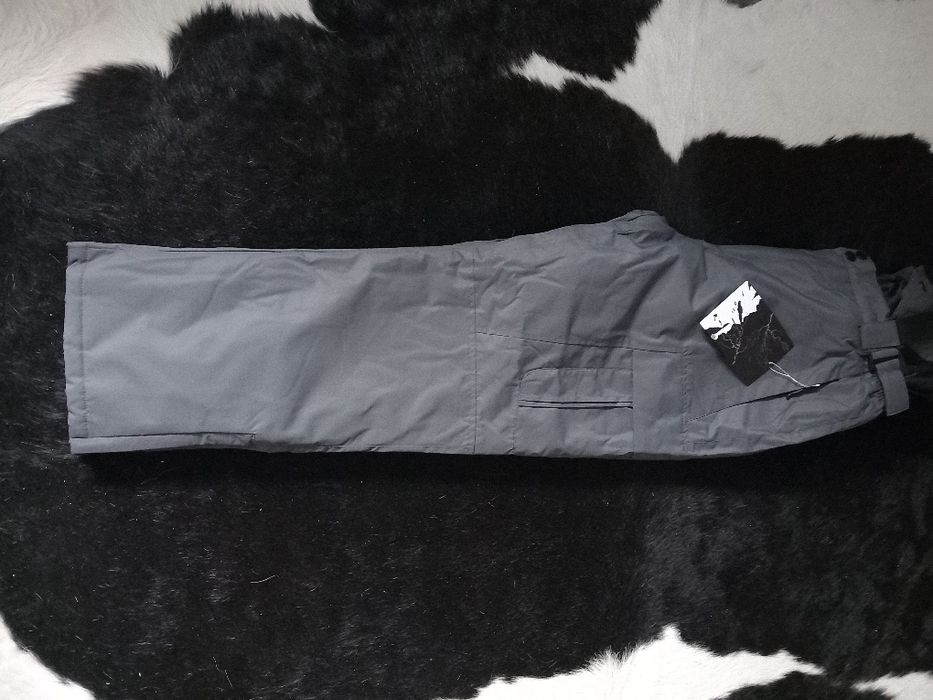 Ски екип яке и панталон гащеризон