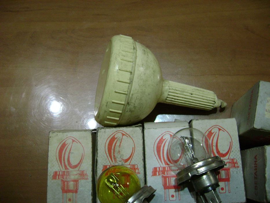 Соц крушки за автимобил 12 и 24 волта