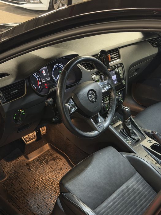 Vând Skoda Octavia 3 vRS 2.0 TDI - 184 CP