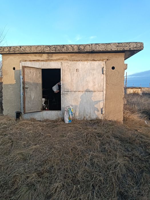 Продам капитальный гараж в 13 обществе за 2 постом