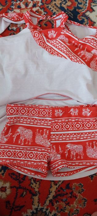 Купальник на  8-12 лет