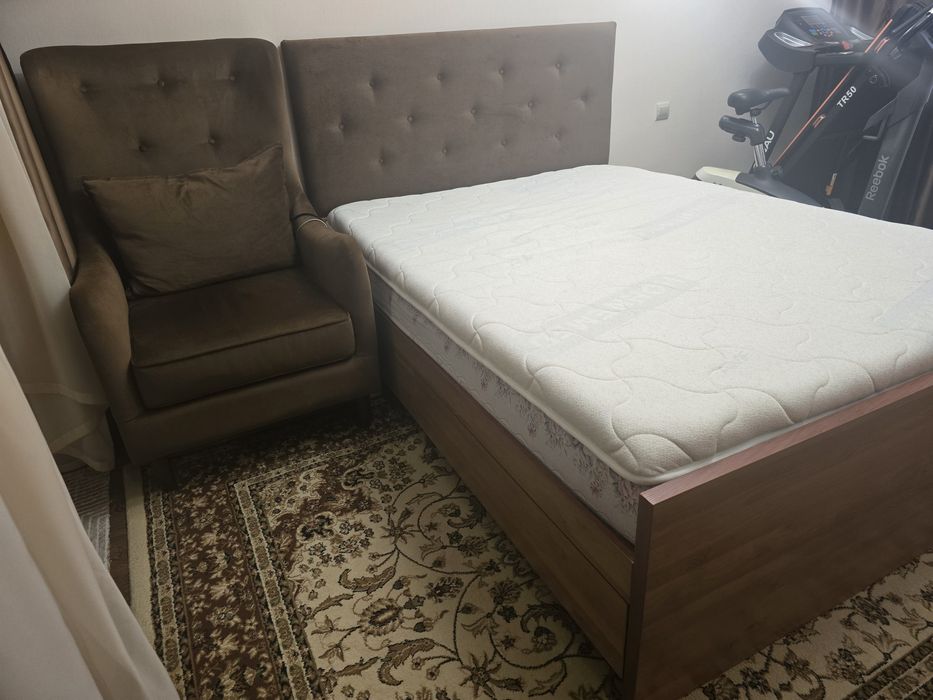 Ппродаётся кровать и кресло