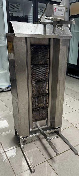 APARAT KEBAP Shaorma GAZ cu 5 arzatoare si motor sus Capacitate 70-120kg marca Meltem 6Buc