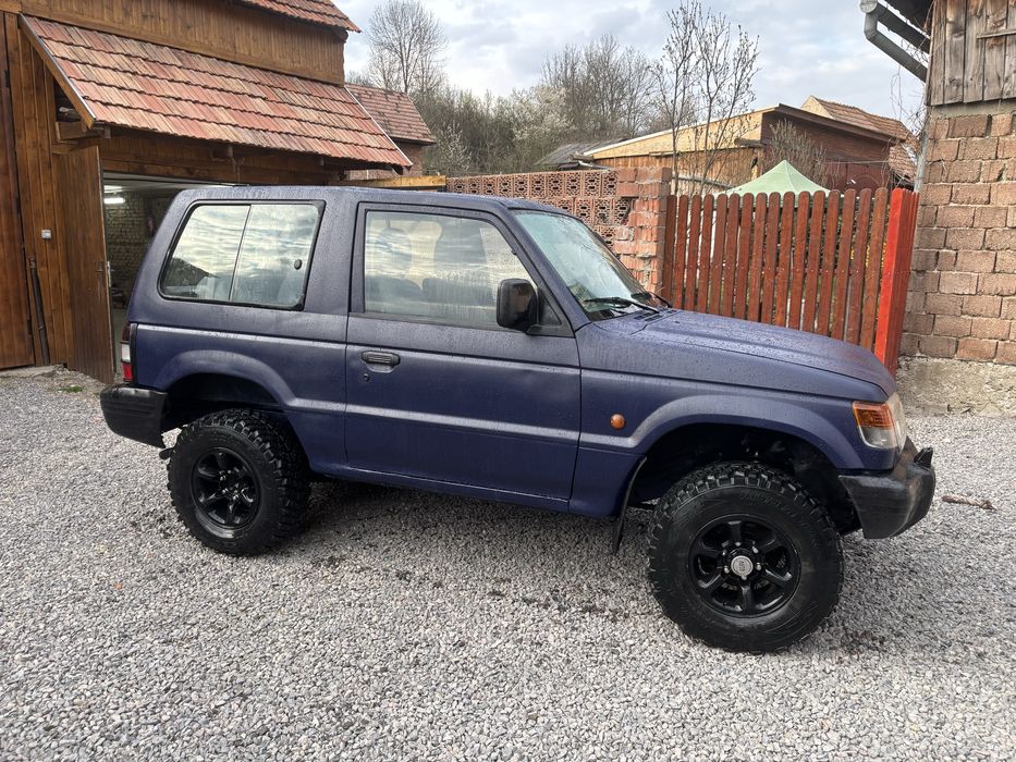 Mitsubishi pajero mk2