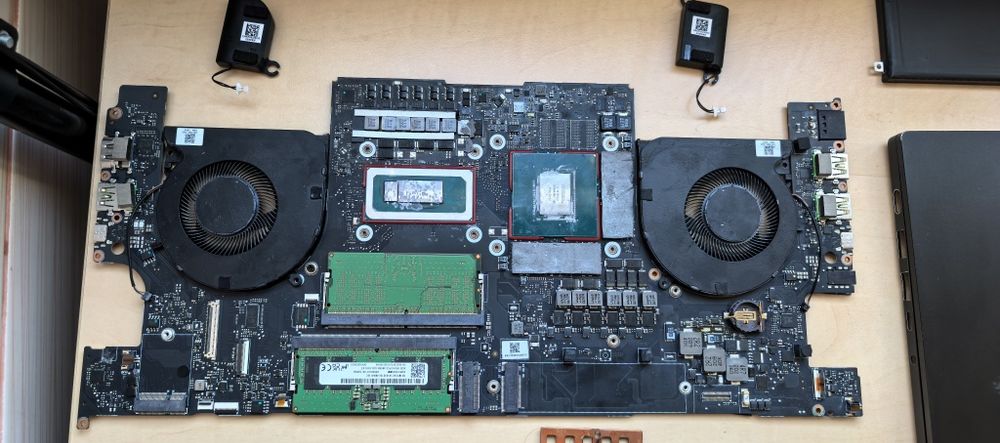 Piese---Laptop Razer Blade 15 RZ09-0421_i7-12800H, 16GB DDR5_COMPLET_