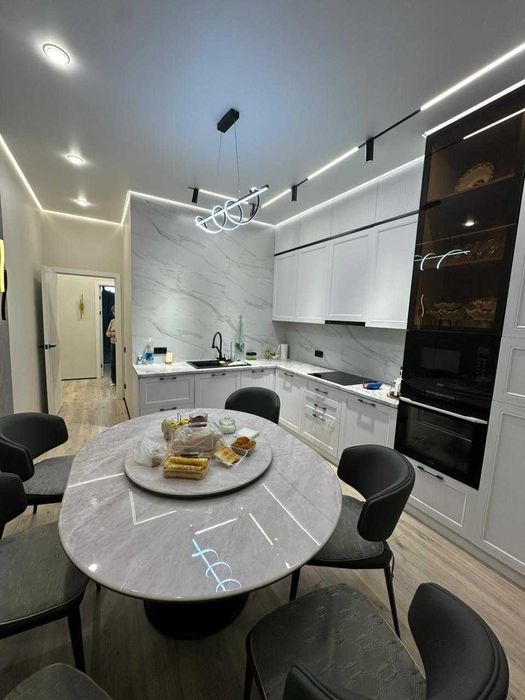 продаем 3х ком. квартиру в очень хорошем районе