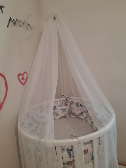 Кровать в хорошем состоянии