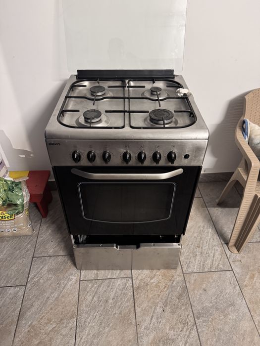 Cuptor + aragaz inox Beko