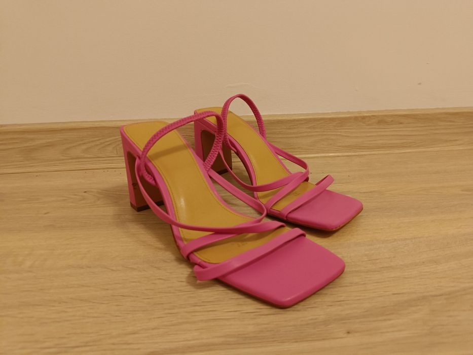 Сандали на ток / токчета розови