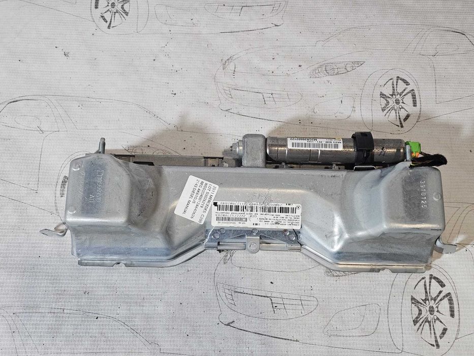 Airbag genunchi șofer Mercedes-Benz C-Class W204 2011 C 250 CDI 150kW Cod OEM: 306026999, A2048602002 (5E3)