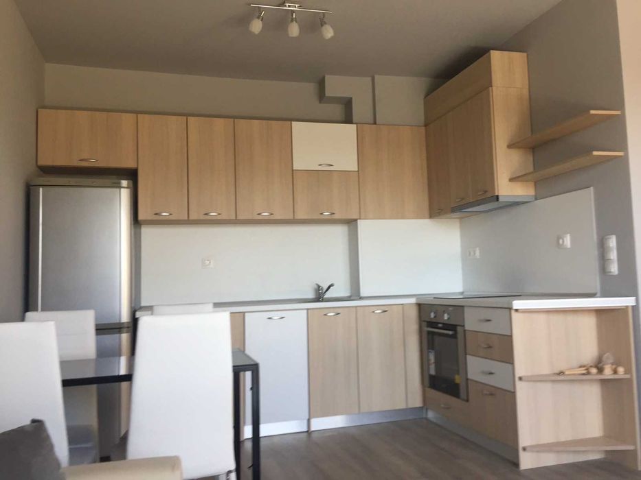 Дава се под наем Двустаен апартамент в Пловдив, Младежки Хълм - 64 кв.м за 448.8 € - Снимка #2