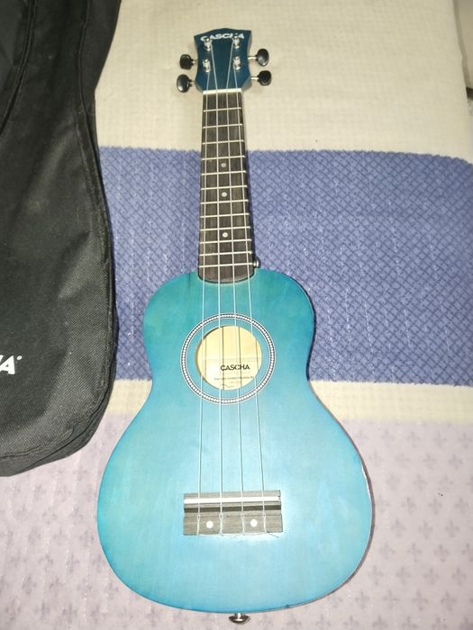 Укулеле березового цвета