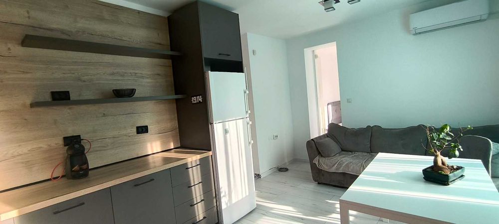 Тристаен апартамент в Манастирски ливади на ул.Иван Сусанин и гараж