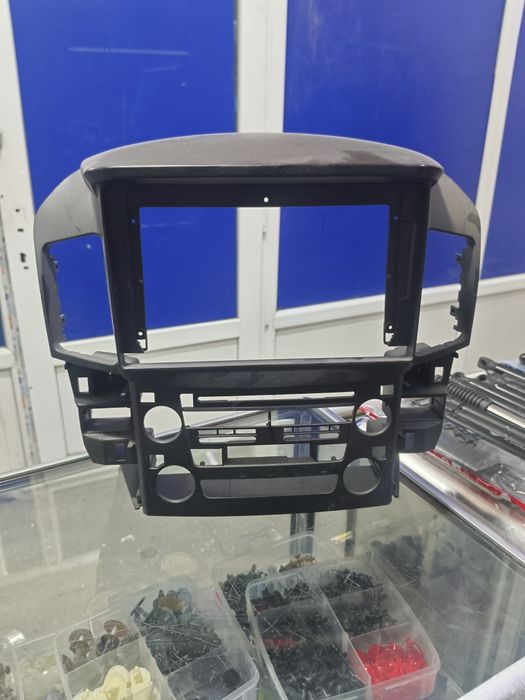 Продам.    Лексус Гх 300 рамка