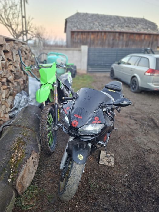 Vând Kawasaki kxf 250 2013 si Yamaha R6 2002