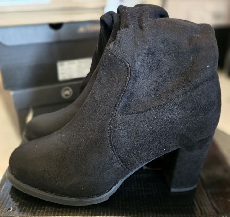 Cizme înalte din piele ecologică întoarsă