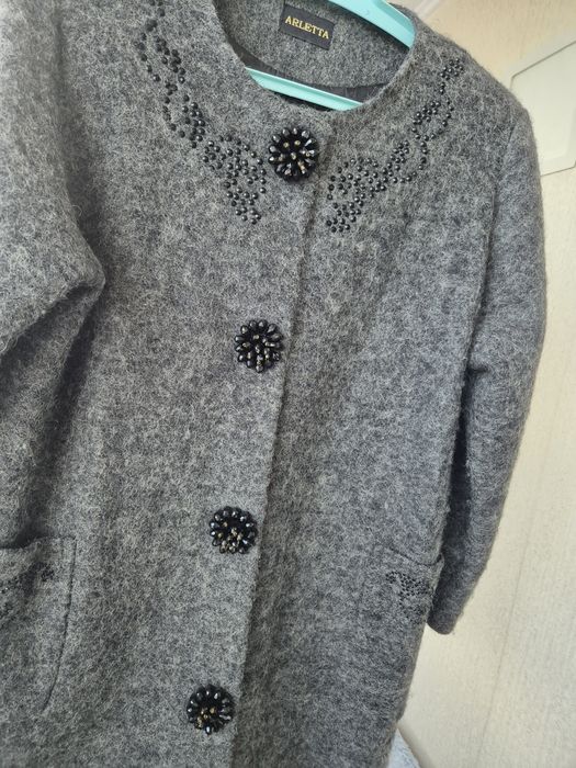 Продам пальто весеннее, тонкое