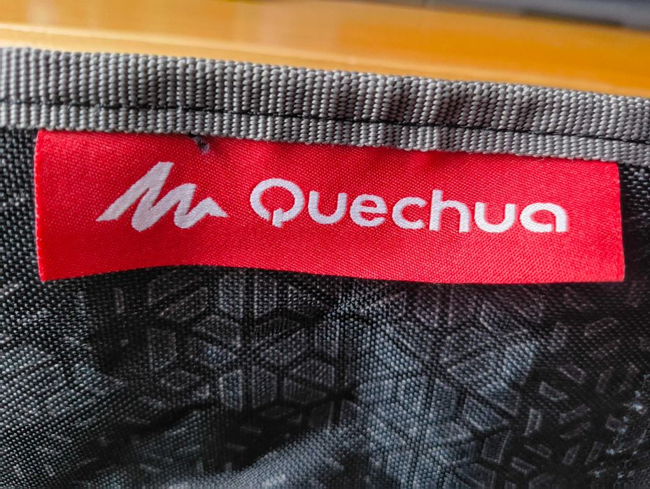 Сгъваеми къмпинг столове Quechua (Decathlon) с поставка за чаша — 2 бр.