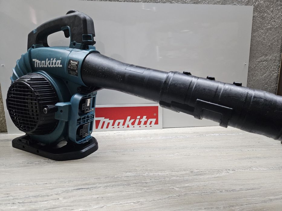 Makita Въздуходувка DUB363 18+18V.
