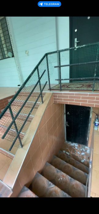 Продам 3 комнатную квартиру, 1-й этаж, Дружба народов. Ор. Нар.хоз