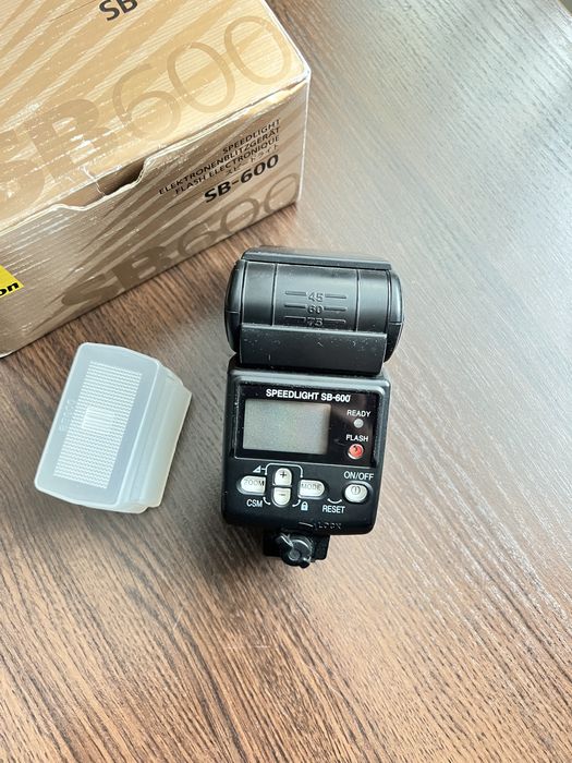 Вспышка Nikon оригинал