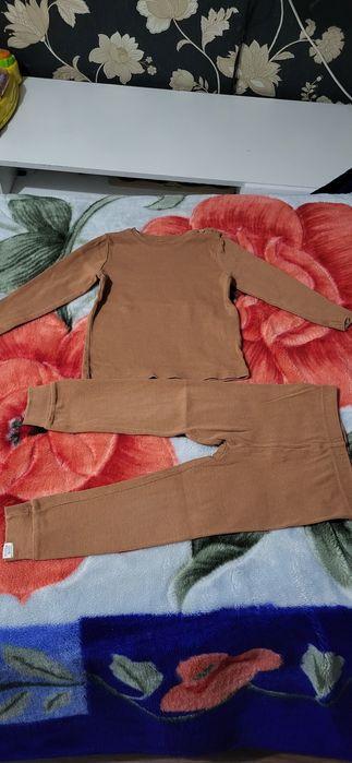 2 seturi fox&bunny mărimea 98