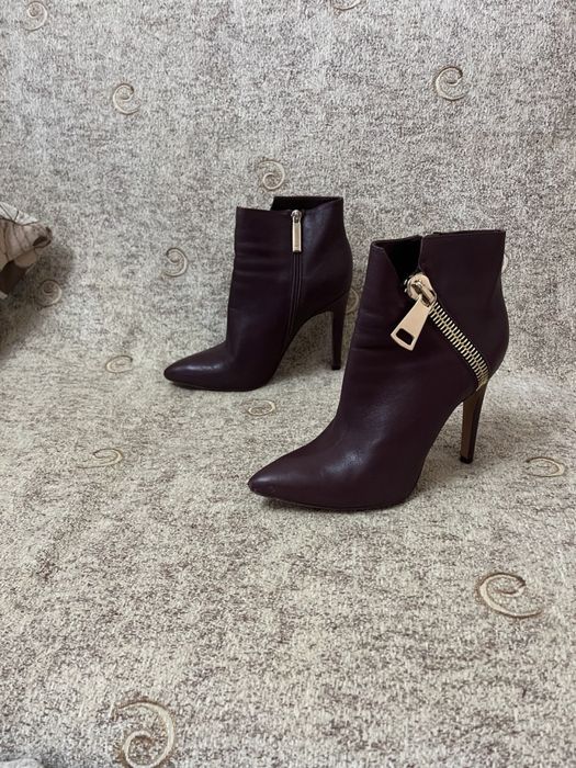 Ботиночки Basconi  37 размер. Кожа.