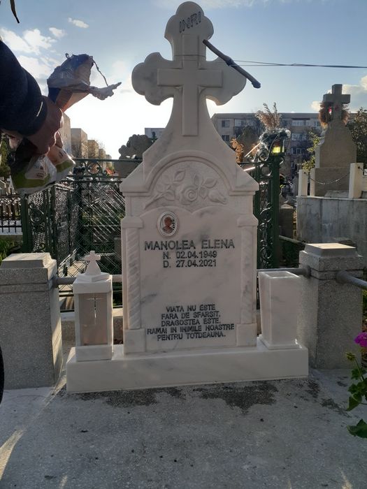 Cruci pentru  locuri de veci