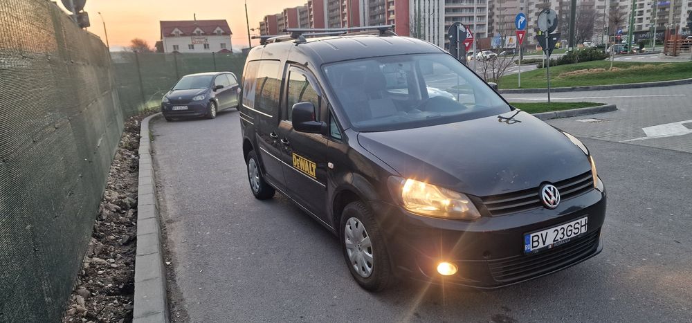 VOLKSWAGEN Caddy