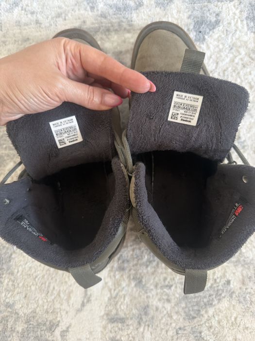 Продам мужские ботинки оригинал reebok