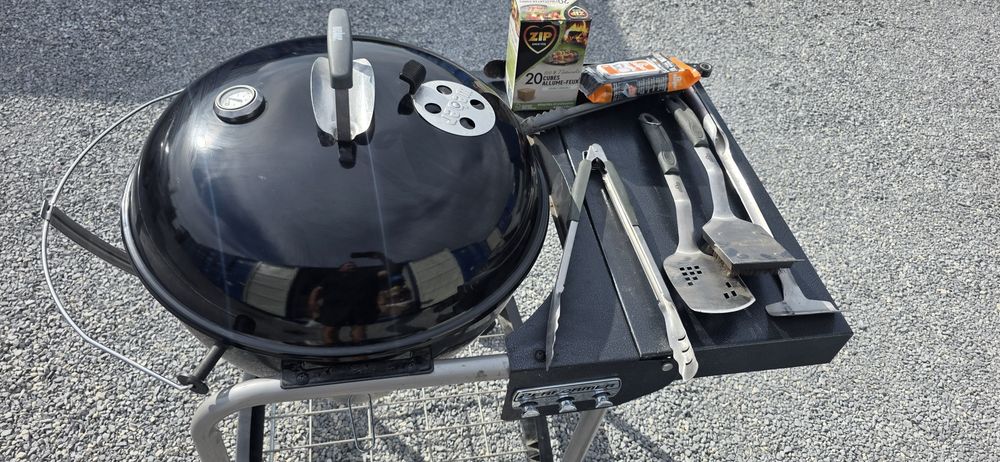 Weber Performer 57 см барбекю на дървени въглища + аксесоари