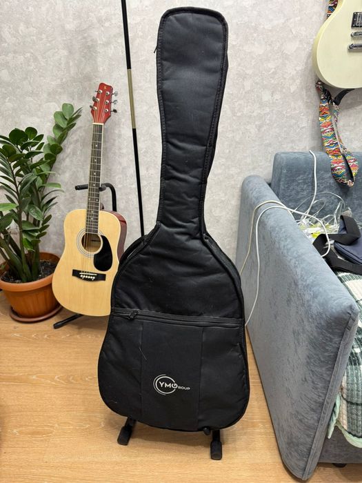 Акустическая гитара