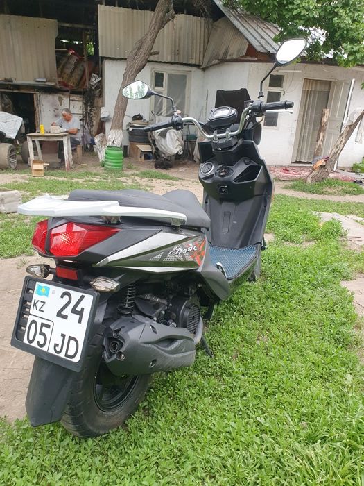 Продам Макси скутер