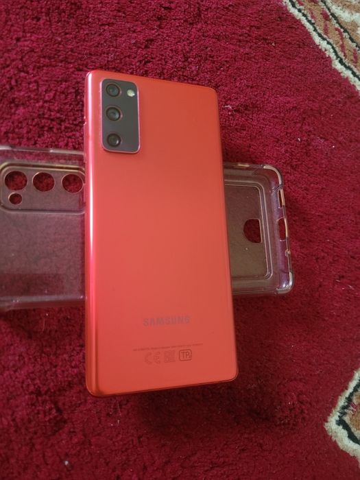 Samsung galaxy S20fe  6+6/128gb