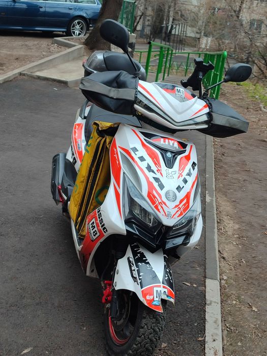 Мопед  м8 про. Лия матор