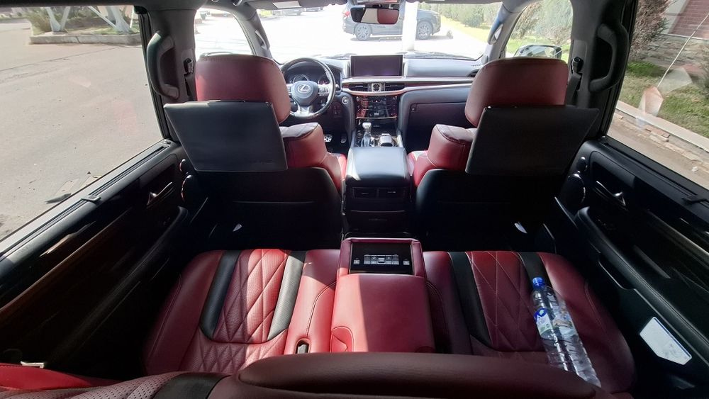 Lexus LX 570   Kuro Black Edition. Насия. савдо берлади