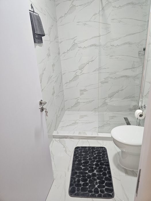 Închiriez Apartament Complex Nou de Lux în Otopeni