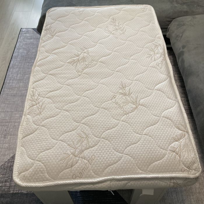 Матрак за бебешка кошара 65/110см