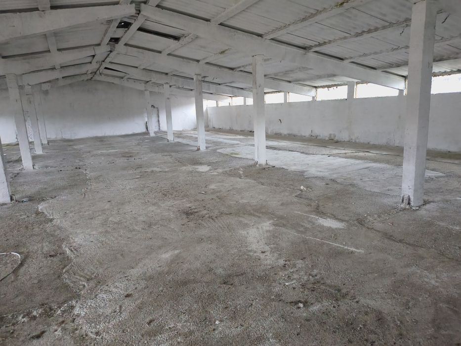Spatii depozitare ,hala de închiriat  cu curte SI parcare