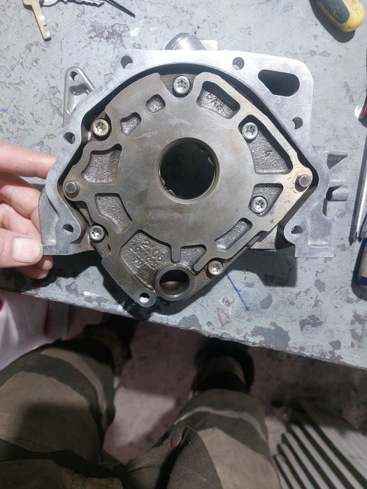 Продам насос масленны.