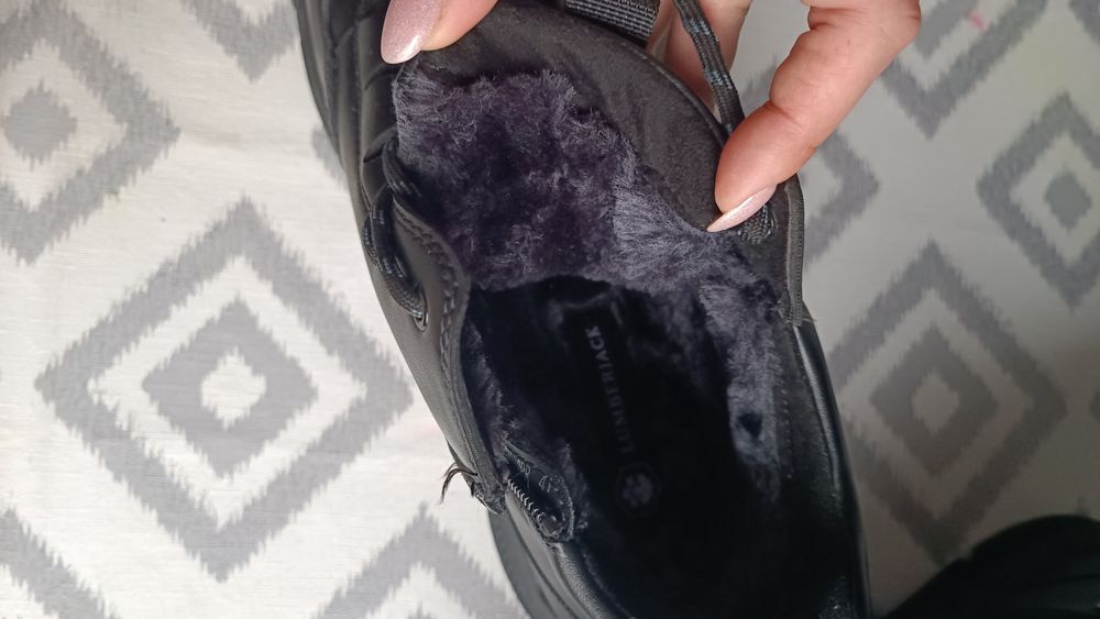 Продам ботинки 41 размер новые