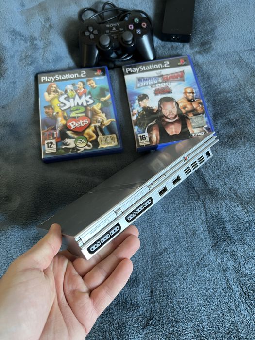 Playstation 2 Slim Silver Edition