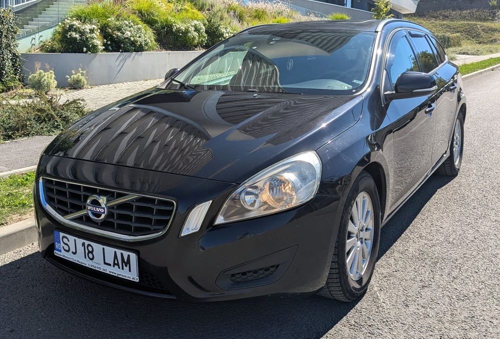 Vând:Volvo V60  2.0 Diesel  D3 163 CP 2011