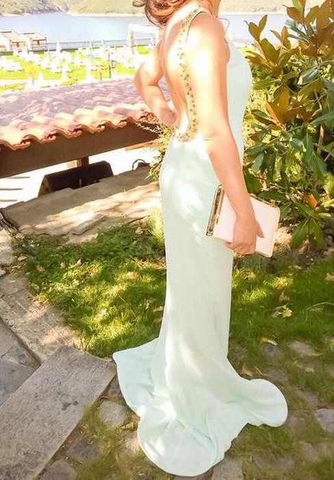 Дълга Официална рокля с гол гръб